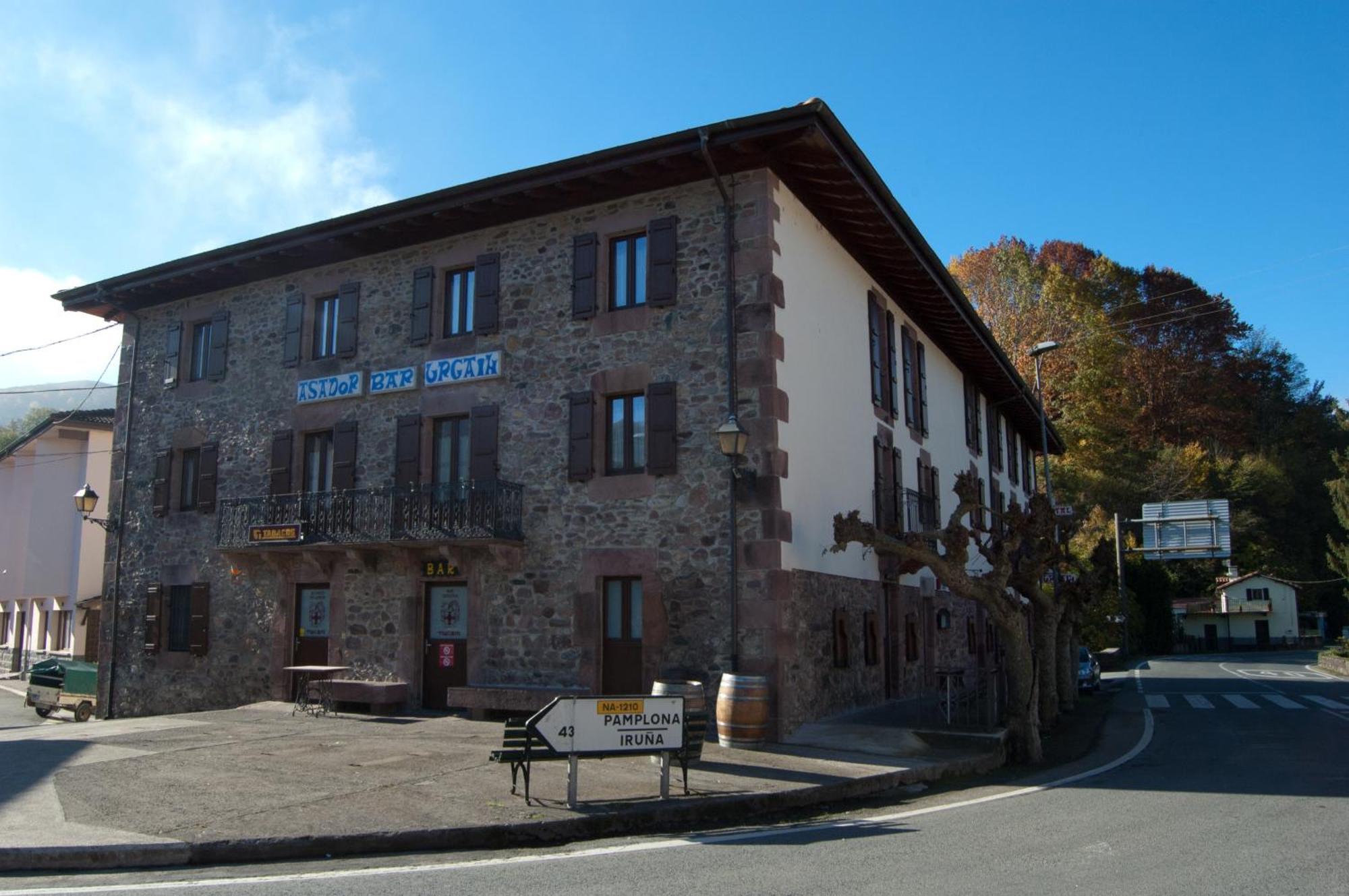 Hotel Urgain Oronoz-Mugaire Zewnętrze zdjęcie